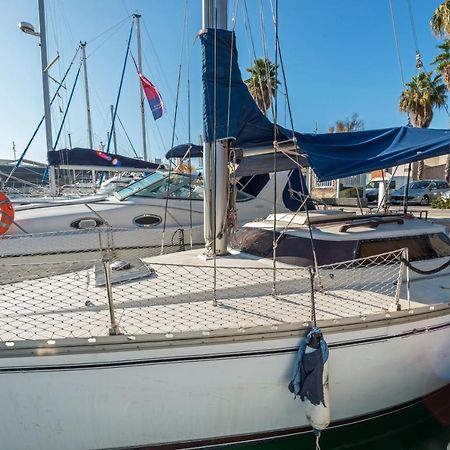 Pequeno Velero En Port Forum Ideal Para Backpackers Sant Adria de Besos Exteriér fotografie